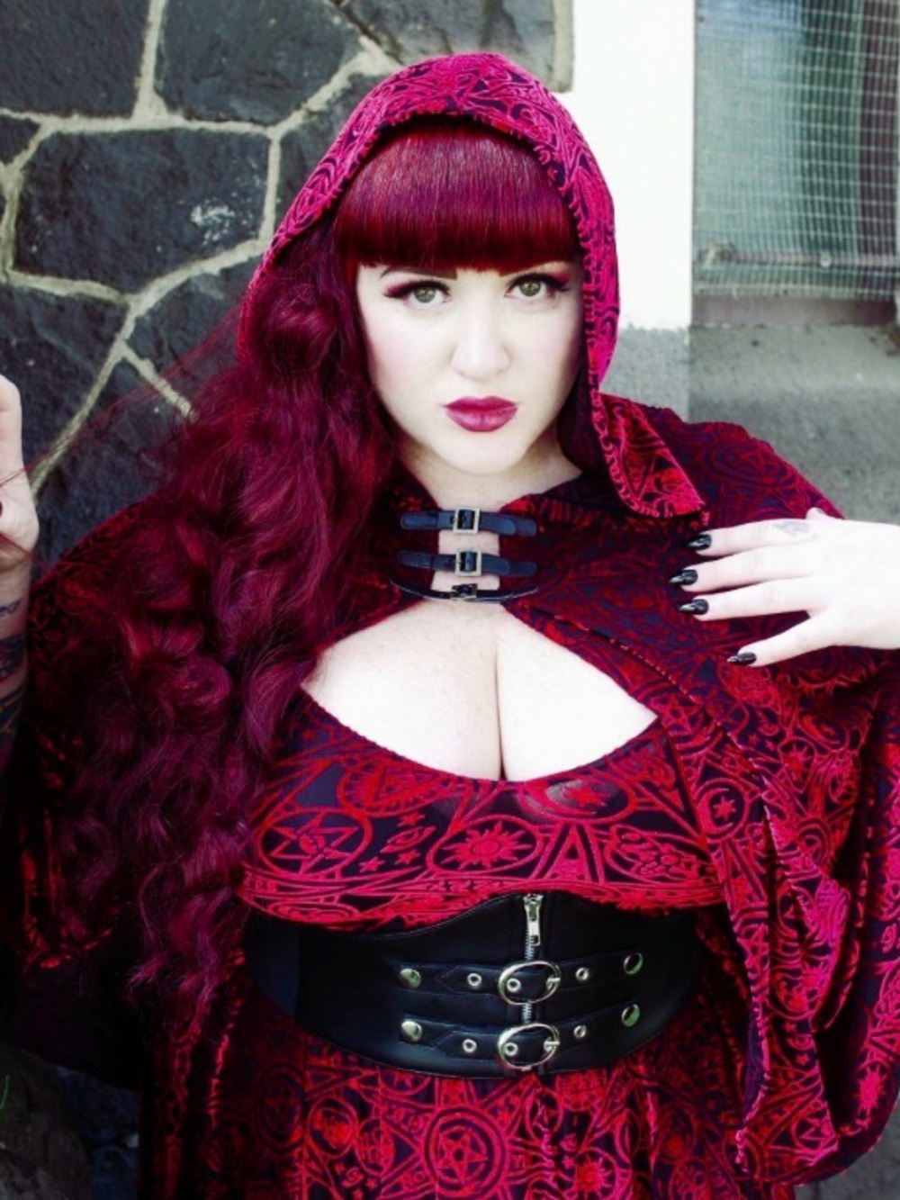 🧛🏻♀️🌹NWT HEX Blackmilk DISCONTINUED/RARE Velvet Asymmetrical Handkerchief Dress - Picture 13 of 15